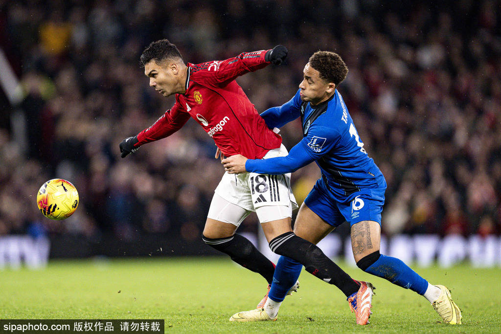 半场：纳什维尔2-0迈阿密国际，乔希-鲍尔破门，瑟里奇点射