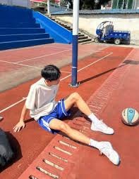 巴萨3比1马竞的第10分钟：球迷再次集体高喊梅西的名字！