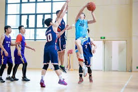 为什么职业选手从不玩百家乐或老虎机？解析“纯运气”游戏的避险。（职业玩家为何不碰百家乐与老虎机？解析“纯运气”游戏的避险逻辑）